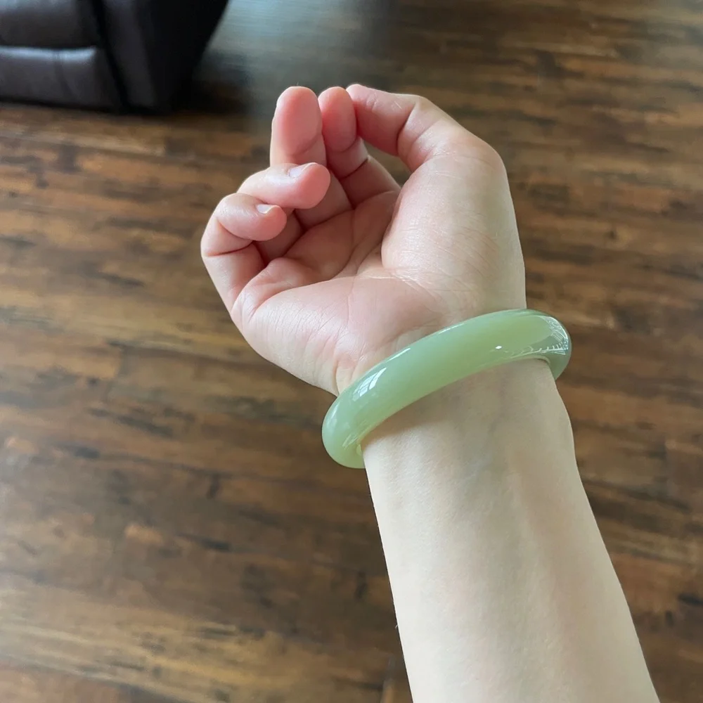 Natural Hetian Yellow Jade Bangle – With Water Lines | No Cracks | Certified
